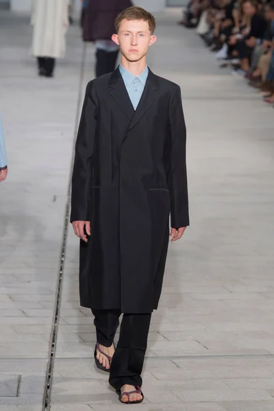 Look 45